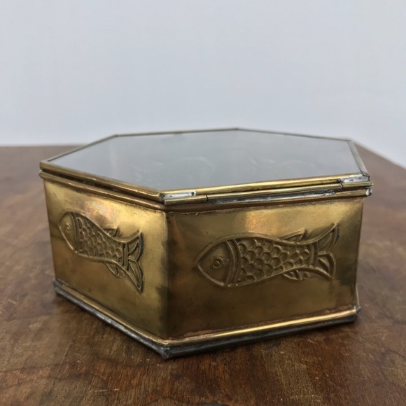 Vintage Made in India Glass Brass Fish Trinket Box - Picture 5 of 6